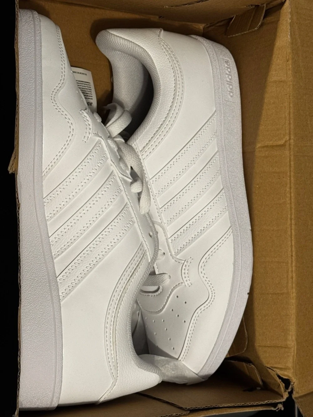 Adidas Hoops 4.0 J BNIB size 7